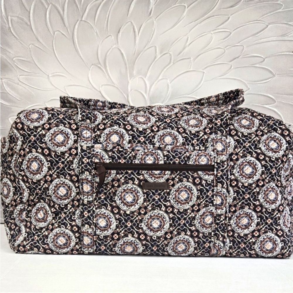 Vera bradley large travel duffel mahogany medallion